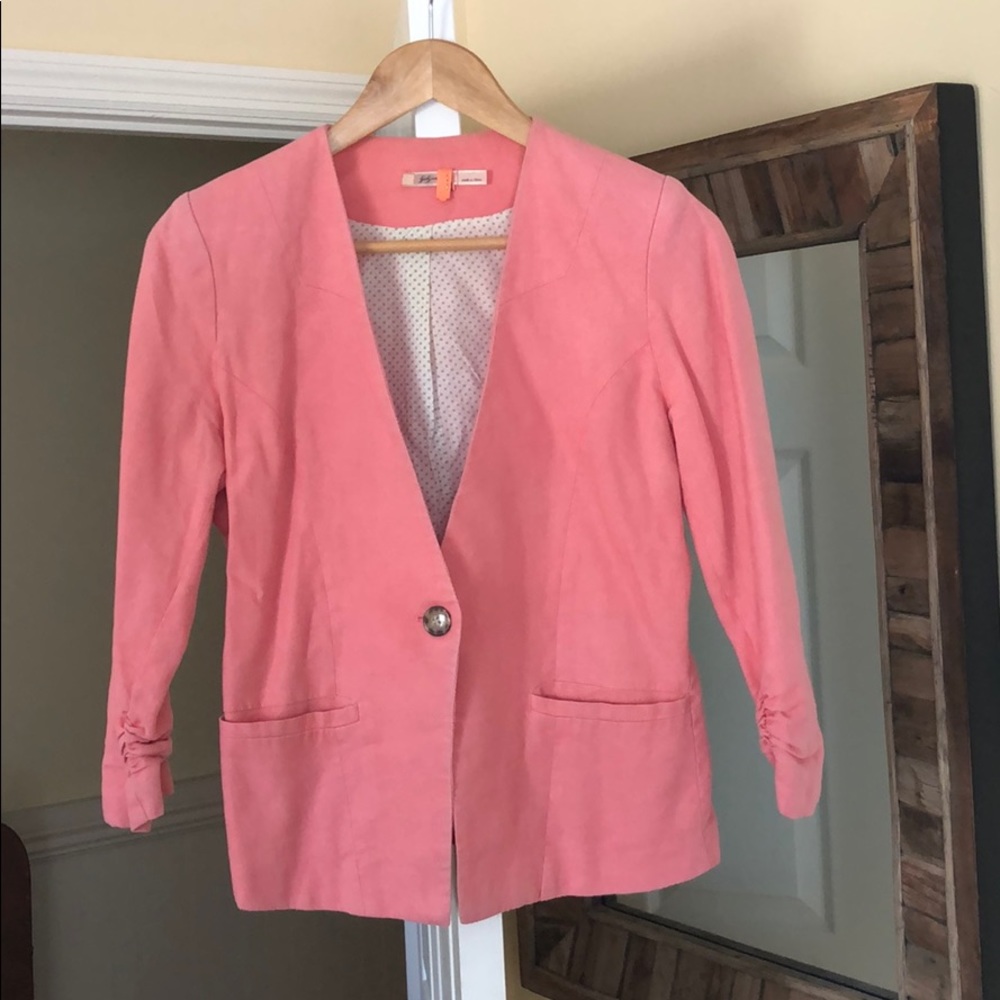 Three quarter length sleeve coral blazer